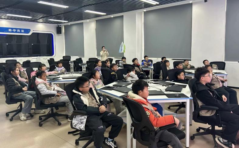 專業(yè)勞動教育賦能青少年成長 江蘇牧院動物醫(yī)學院的實踐探索